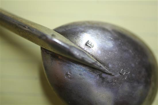 A mid 18th? century continental parcel gilt silver apostle spoons, 17.5cm.